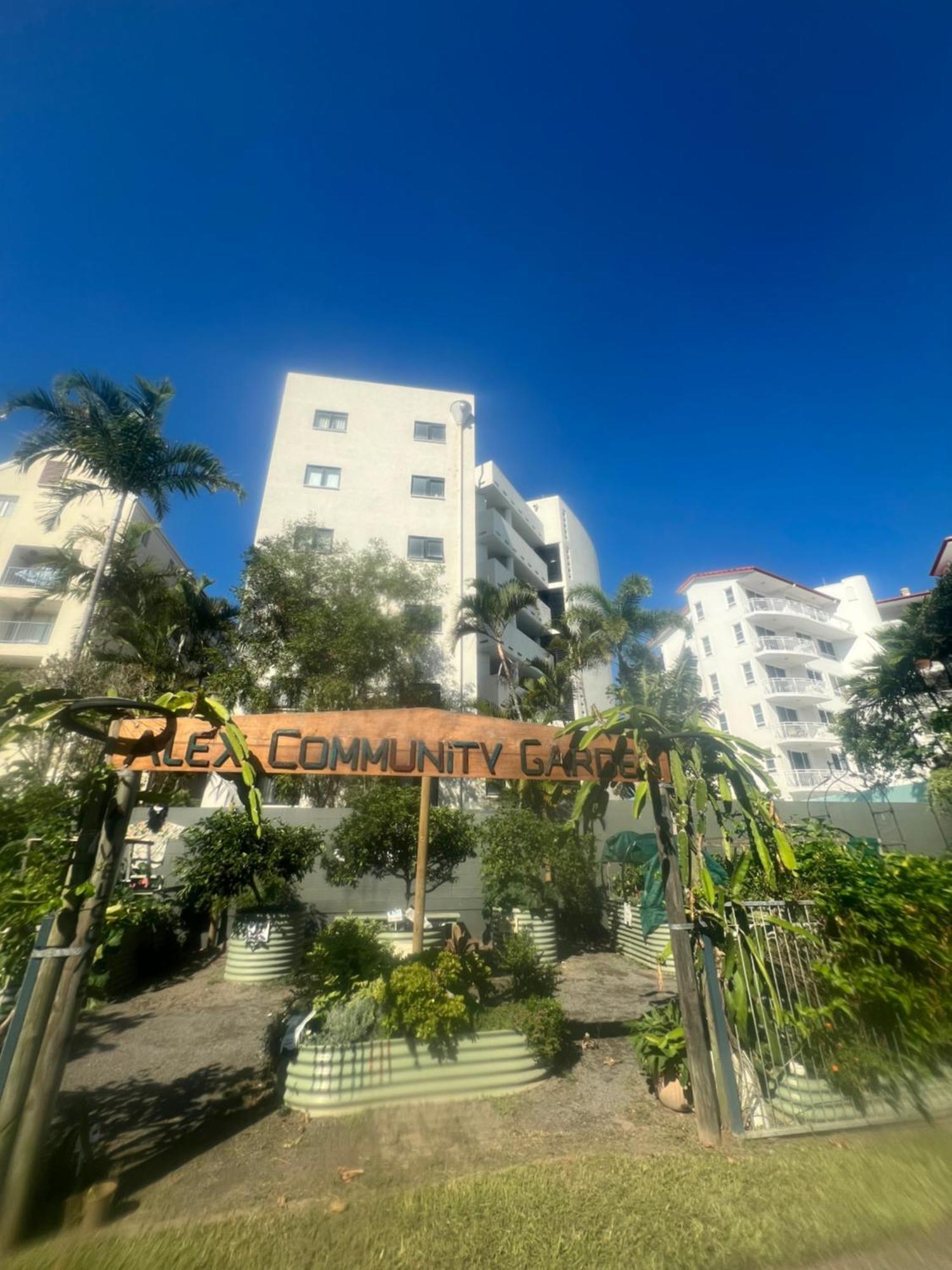 Ocean Views - Floor Apartment Alexandra Headland