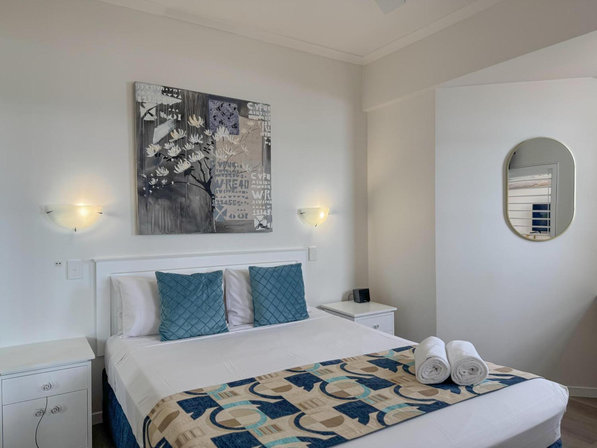 Ocean Views - Floor * Alexandra Headland